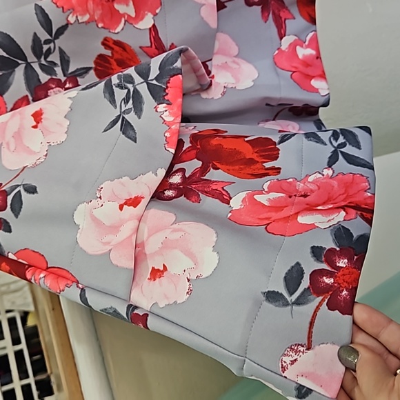 Size 8 short floral strapless fit and flare homecoming or juniors party dress - Picture 6 of 9